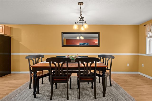 25 Shea 8, Dracut, MA 01826