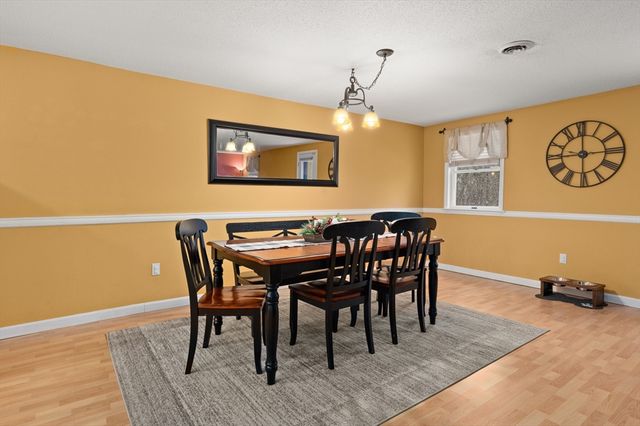 25 Shea 8, Dracut, MA 01826