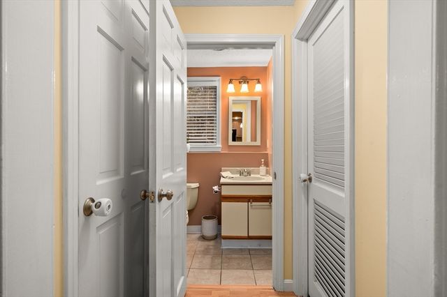 25 Shea 8, Dracut, MA 01826