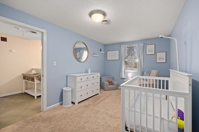 25 Shea 8, Dracut, MA 01826