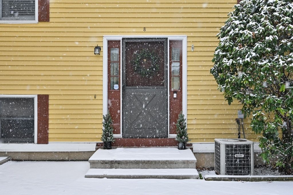 25 Shea 8, Dracut, MA 01826