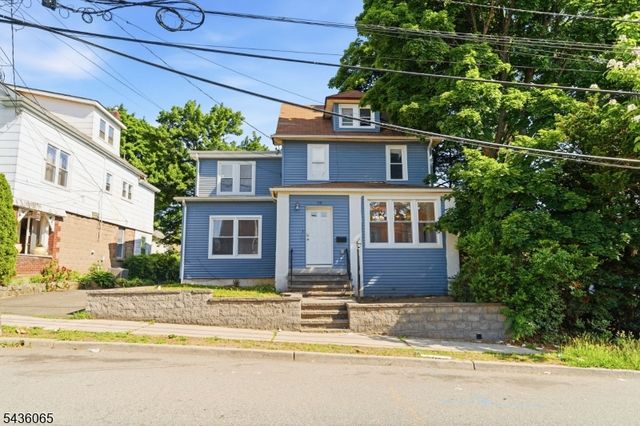 118 W 2Nd St, Clifton City, NJ 07011
