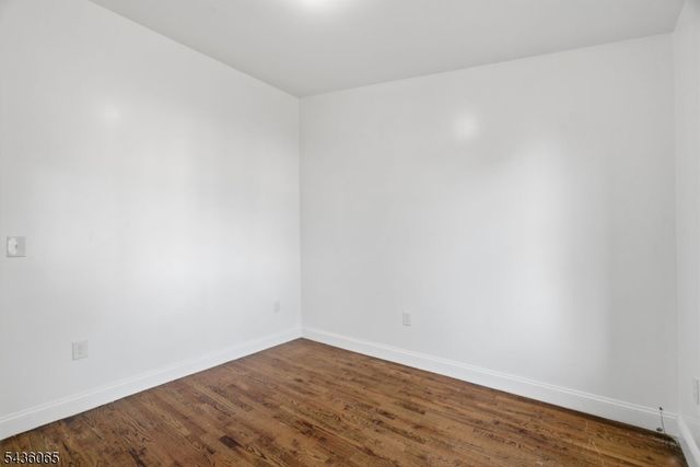 118 W 2Nd St, Clifton City, NJ 07011