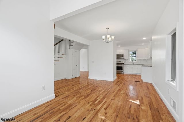118 W 2Nd St, Clifton City, NJ 07011