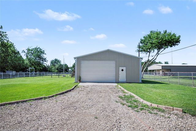 101 Friendship Circle, West Tawakoni, TX 75474
