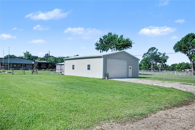 101 Friendship Circle, West Tawakoni, TX 75474