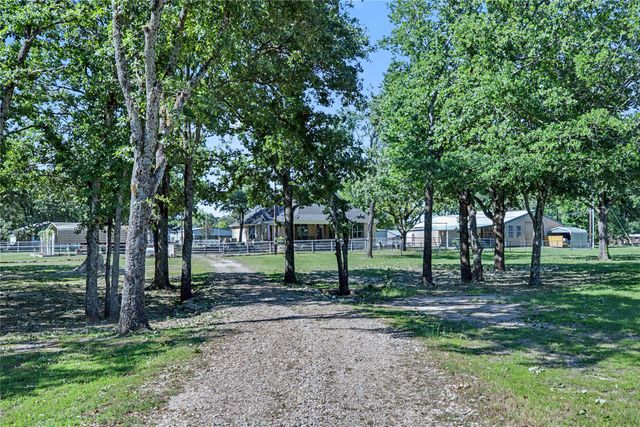 101 Friendship Circle, West Tawakoni, TX 75474