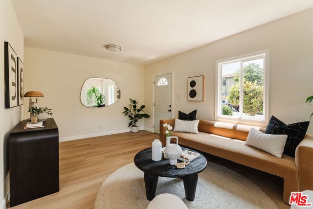 655 N La Fayette Park Place, Los Angeles, CA 90026
