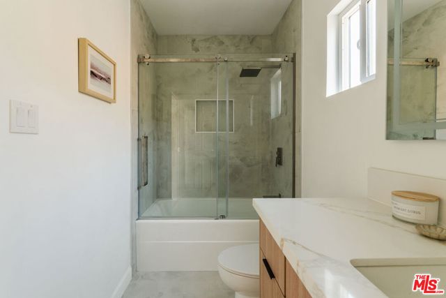 655 N La Fayette Park Place, Los Angeles, CA 90026