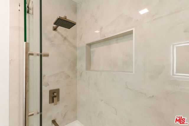 655 N La Fayette Park Place, Los Angeles, CA 90026