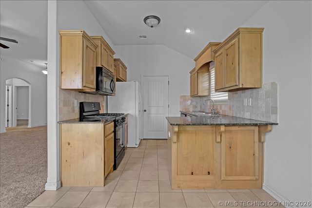 1110 E 146th Court S, Glenpool, OK 74033