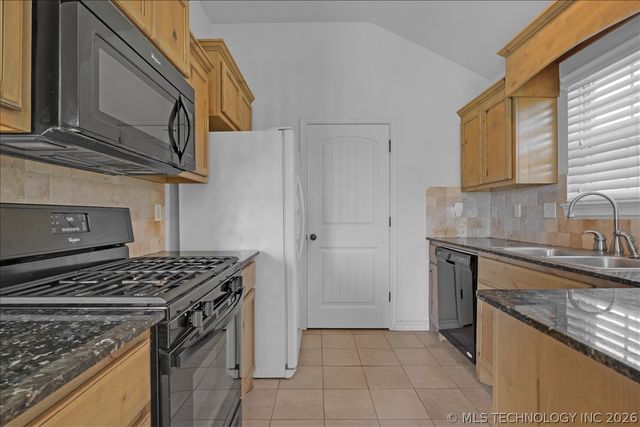 1110 E 146th Court S, Glenpool, OK 74033