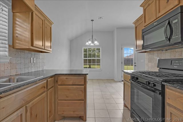 1110 E 146th Court S, Glenpool, OK 74033