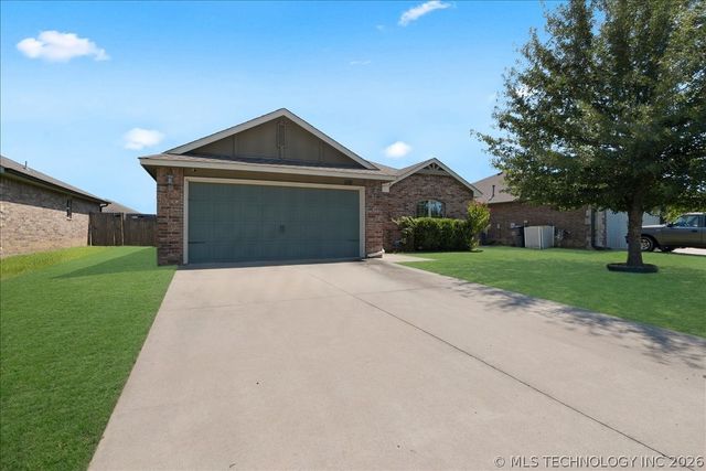 1110 E 146th Court S, Glenpool, OK 74033