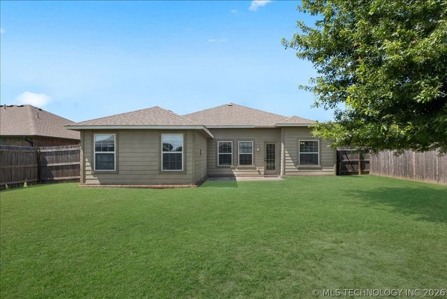 1110 E 146th Court S, Glenpool, OK 74033