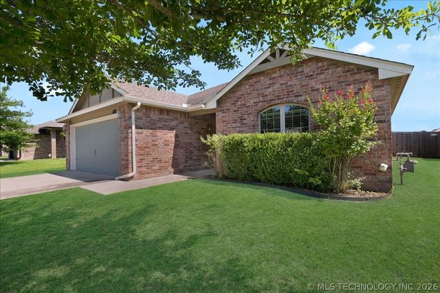 1110 E 146th Court S, Glenpool, OK 74033