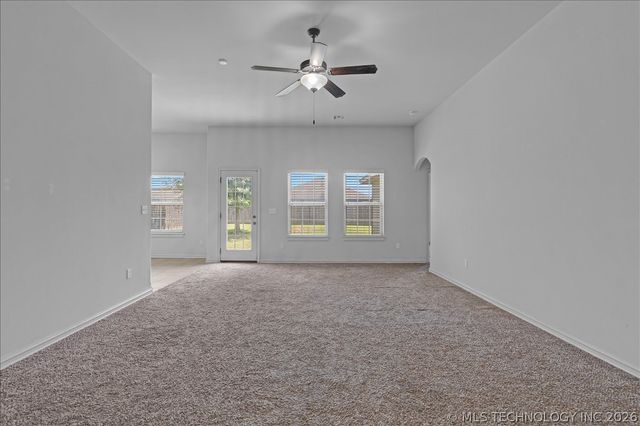 1110 E 146th Court S, Glenpool, OK 74033