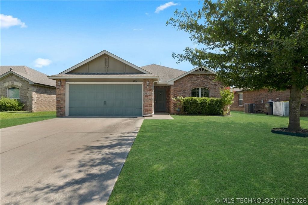1110 E 146th Court S, Glenpool, OK 74033