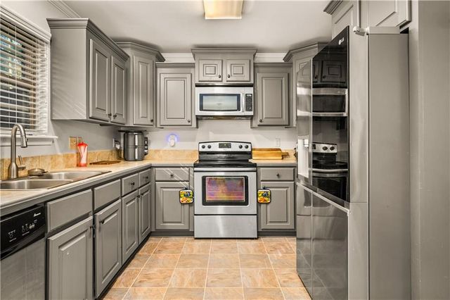 235 ELAINE Road, Dry Prong, LA 71423