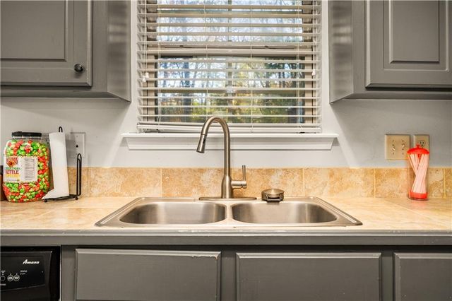 235 ELAINE Road, Dry Prong, LA 71423