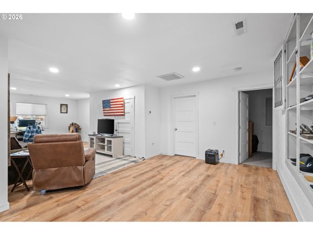 105 ARCADE St, Lexington, OR 97839