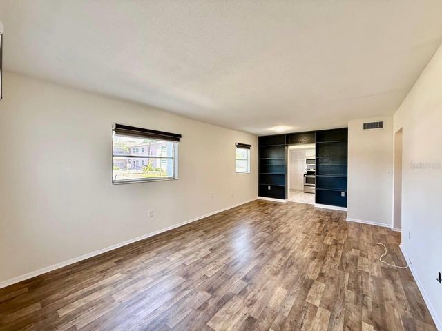 3460 32ND AVENUE N 101B, St Petersburg, FL 33713