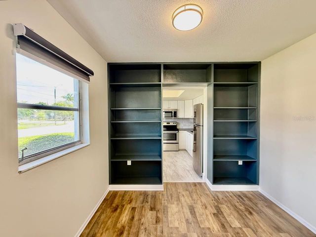 3460 32ND AVENUE N 101B, St Petersburg, FL 33713