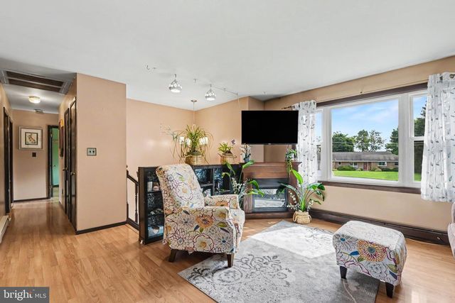 1560 SELTZER CT, Mechanicsburg, PA 17050