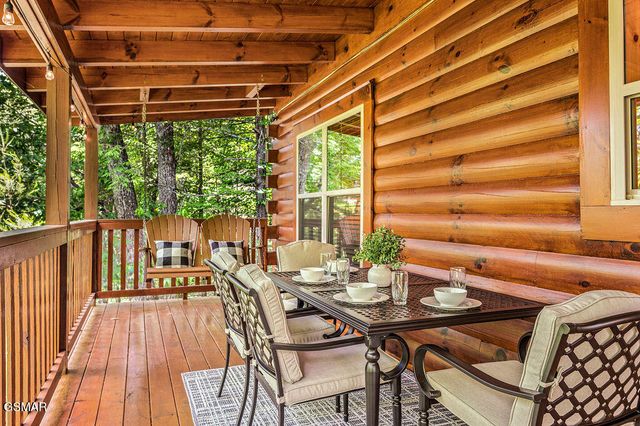 766 High Mountain Way, Gatlinburg, TN 37738