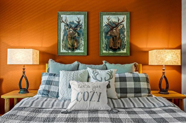 766 High Mountain Way, Gatlinburg, TN 37738