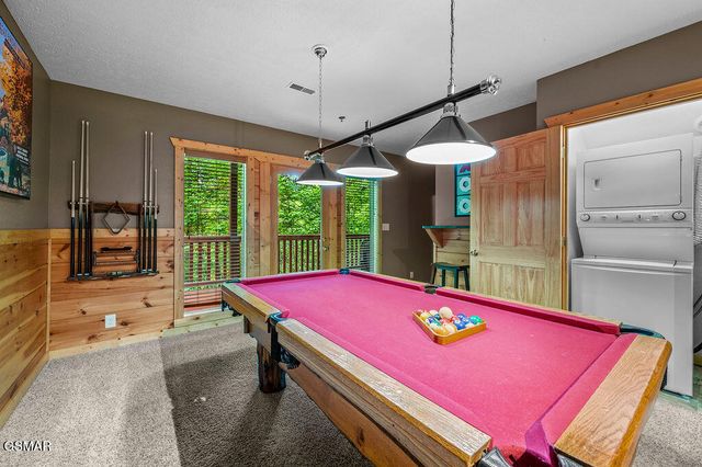 766 High Mountain Way, Gatlinburg, TN 37738