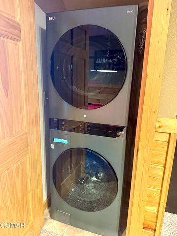 766 High Mountain Way, Gatlinburg, TN 37738