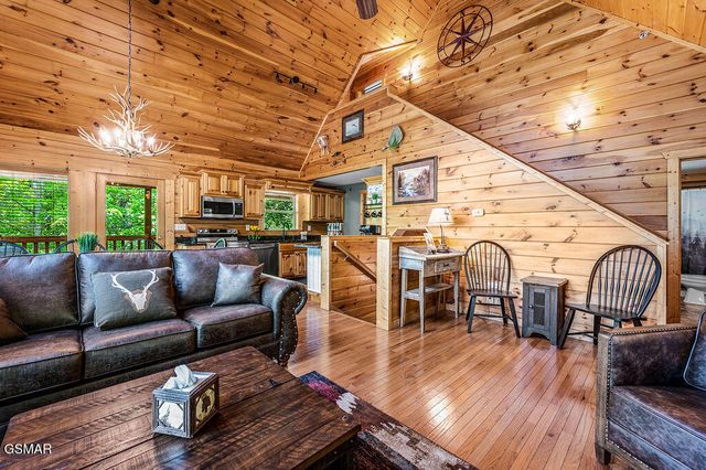 766 High Mountain Way, Gatlinburg, TN 37738