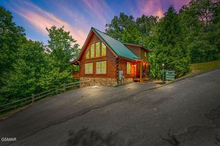 766 High Mountain Way, Gatlinburg, TN 37738