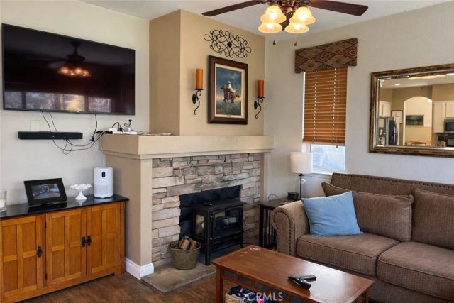 30420 Sequoia Court, Castaic, CA 91384