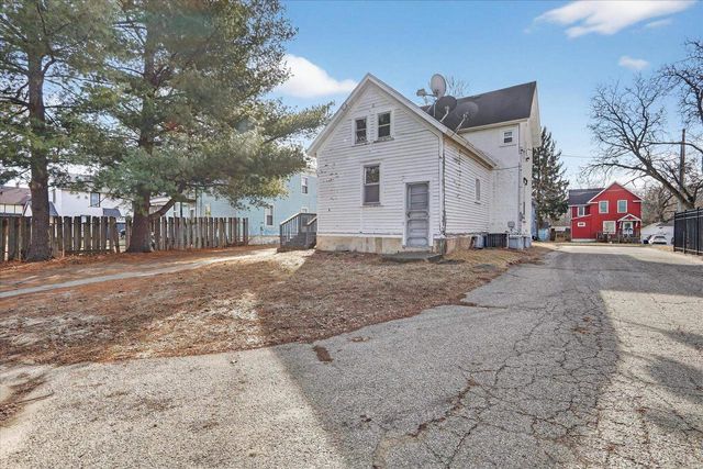 905 W Grand Avenue, Beloit, WI 53511