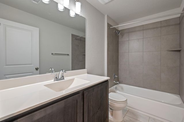 8214 Cottage Rose DR, Austin, TX 78744