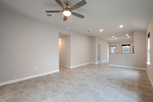 8214 Cottage Rose DR, Austin, TX 78744