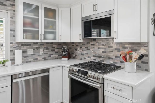 21725 Jeffers Lane, Saugus, CA 91350