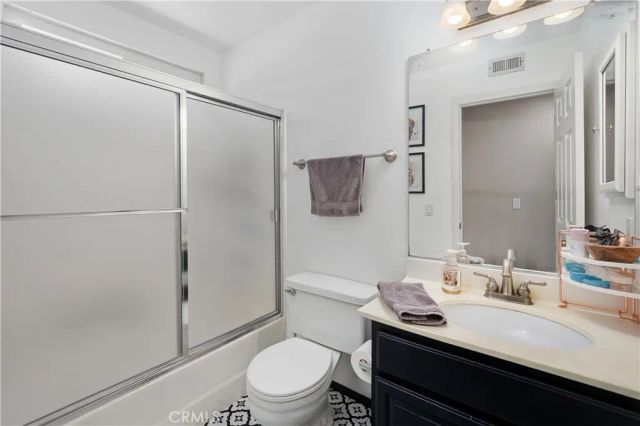 21725 Jeffers Lane, Saugus, CA 91350