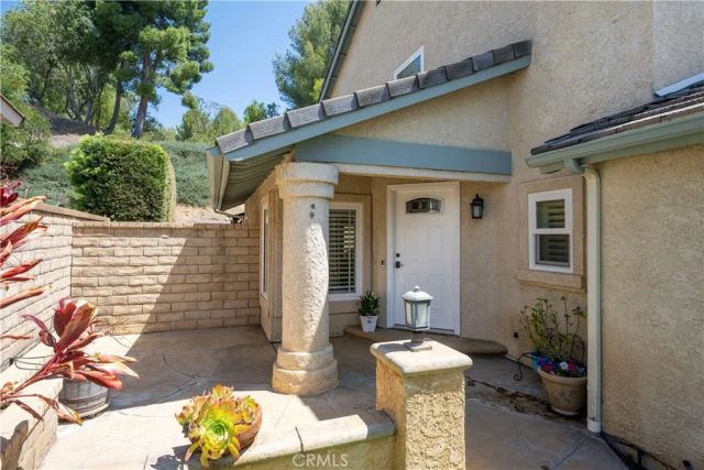 21725 Jeffers Lane, Saugus, CA 91350