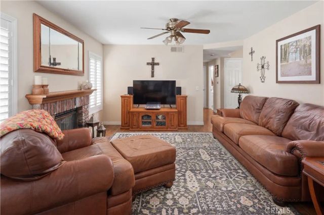 21725 Jeffers Lane, Saugus, CA 91350