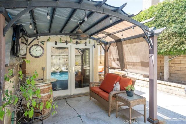 21725 Jeffers Lane, Saugus, CA 91350
