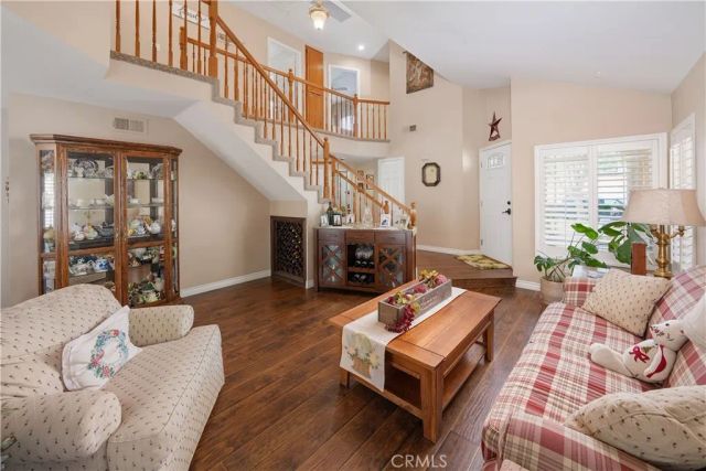 21725 Jeffers Lane, Saugus, CA 91350