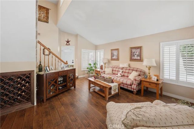21725 Jeffers Lane, Saugus, CA 91350