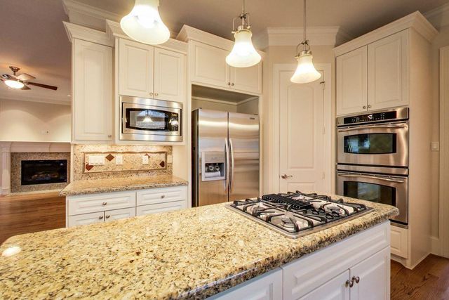 4324 Ione Street, Bellaire, TX 77401