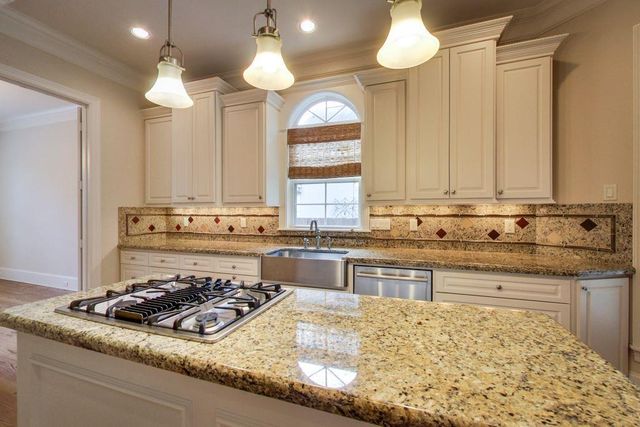 4324 Ione Street, Bellaire, TX 77401