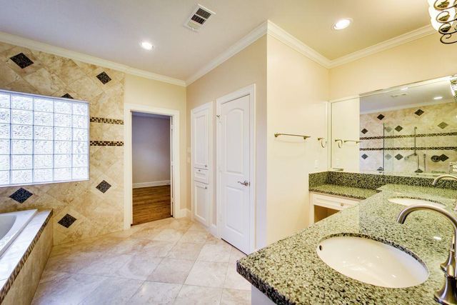 4324 Ione Street, Bellaire, TX 77401