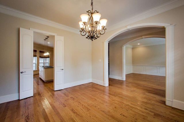 4324 Ione Street, Bellaire, TX 77401