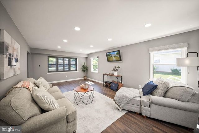 4200 MARBLE LN, Fairfax, VA 22033